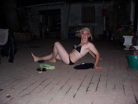 Il a piqué mon maillot de bain !!!